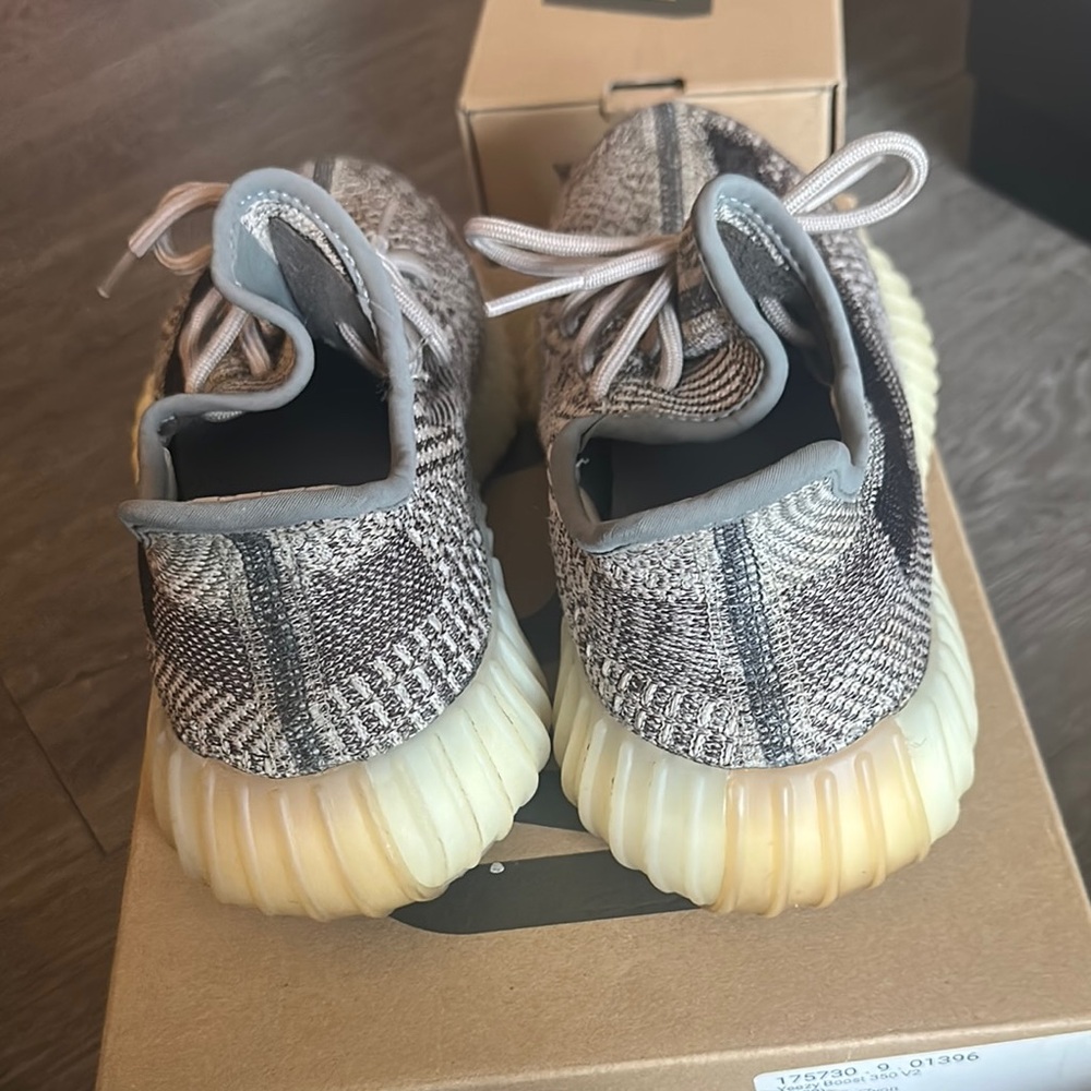 Yeezy Boost Sneakers in Gray and Black - Picture 2 of 7